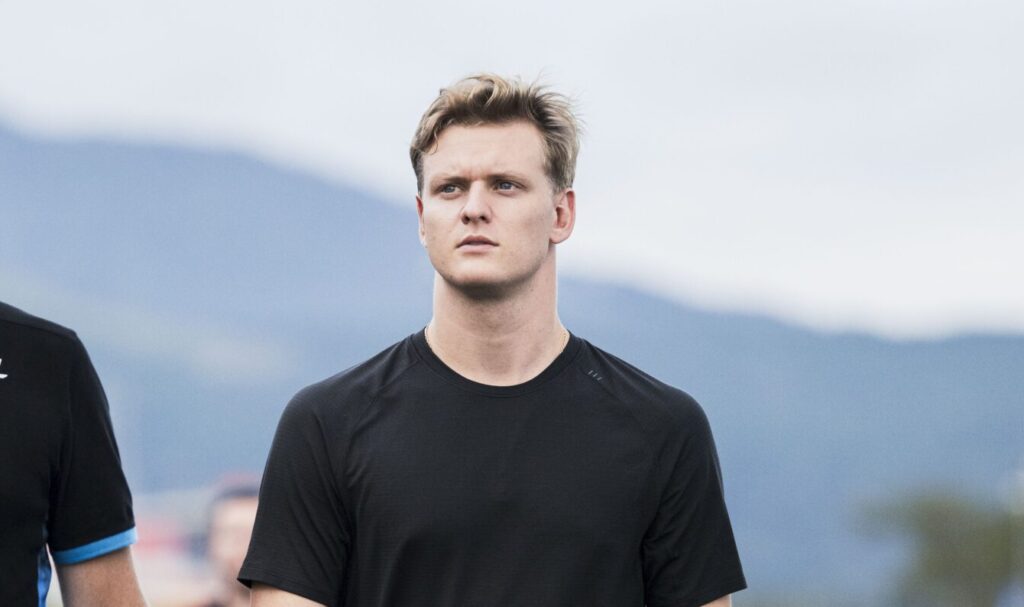 Indy: Mick Schumacher testa carro da Indy pela primeira vez com a RLL em Indianápolis