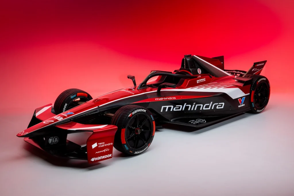 Fórmula E: Mahindra apresenta nova pintura para temporada 2025/26 com homenagem à trajetória na categoria