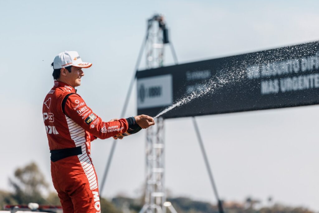 Stock Car: Fã desenhará o capacete de Nelsinho Piquet na etapa final em Interlagos