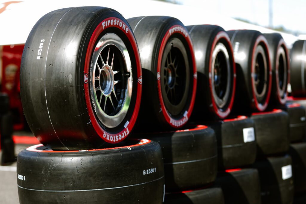 Indy estreia pneus sustentáveis na temporada 2026 com tecnologia Firestone Enliten