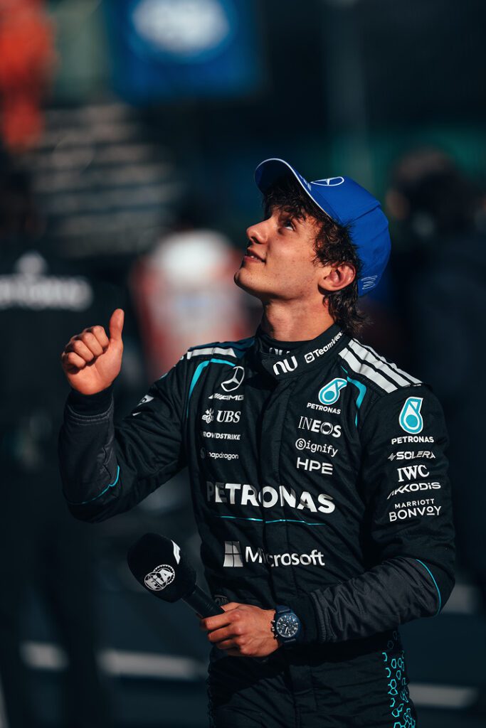 F1: Antonelli conquista primeira vitória na categoria e Hamilton celebra pódio com Ferrari no GP da China