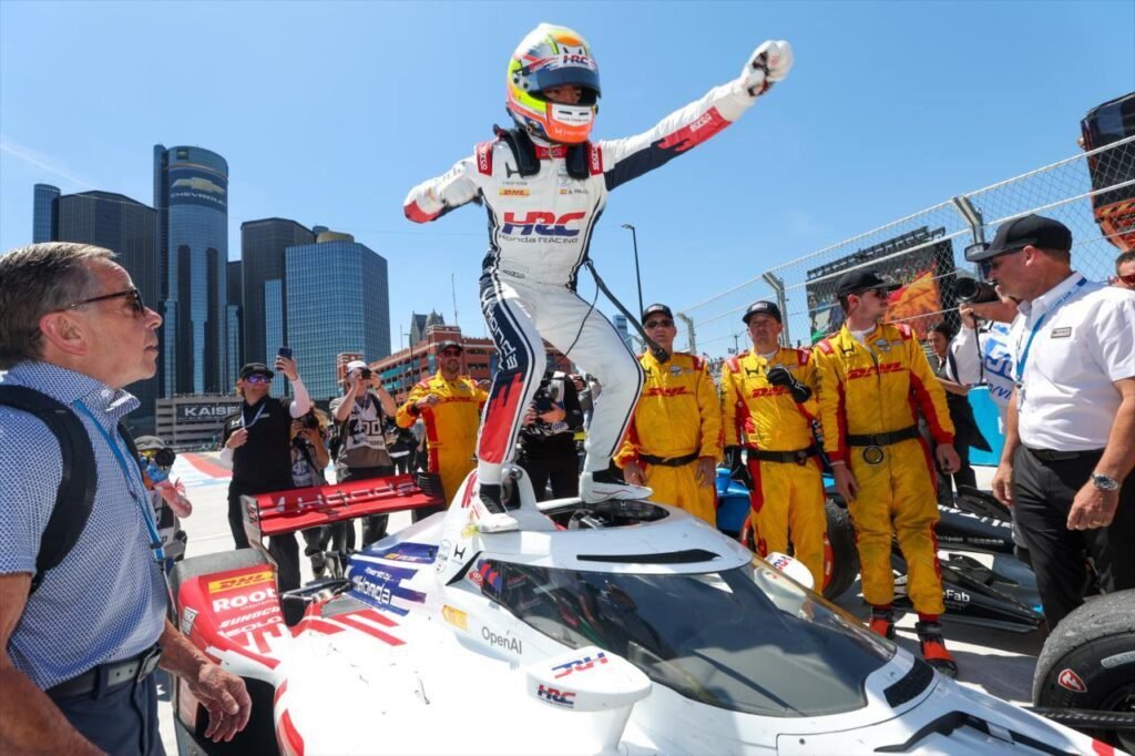 Indy: Álex Palou supera caos nas ruas e vence o GP de Detroit