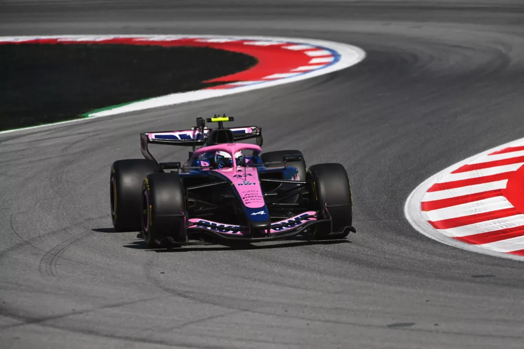 F1: Antonelli e Colapinto são punidos em Barcelona