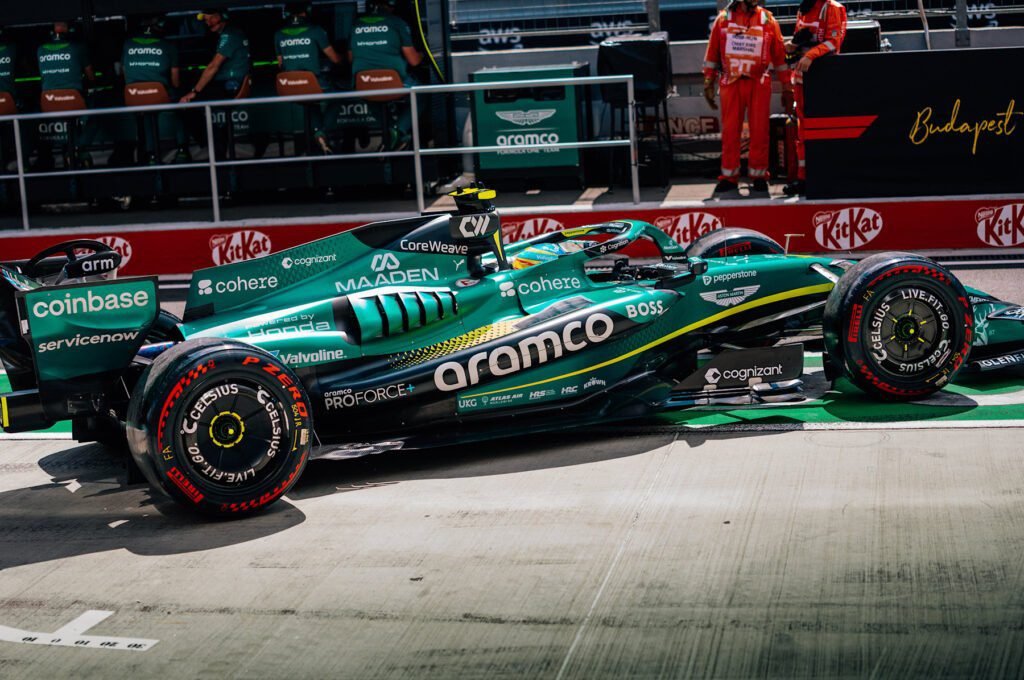 F1: Aston Martin testa motor Honda e McLaren vai a Portimão