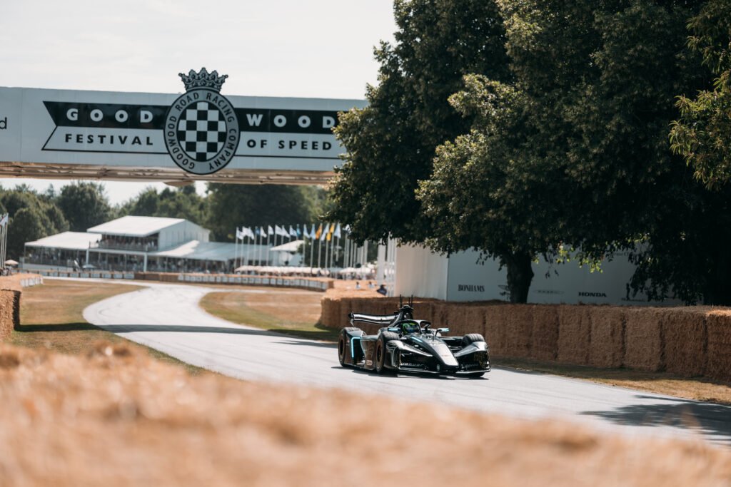 Fórmula E: Barrichello exalta Gen4 após teste em Goodwood
