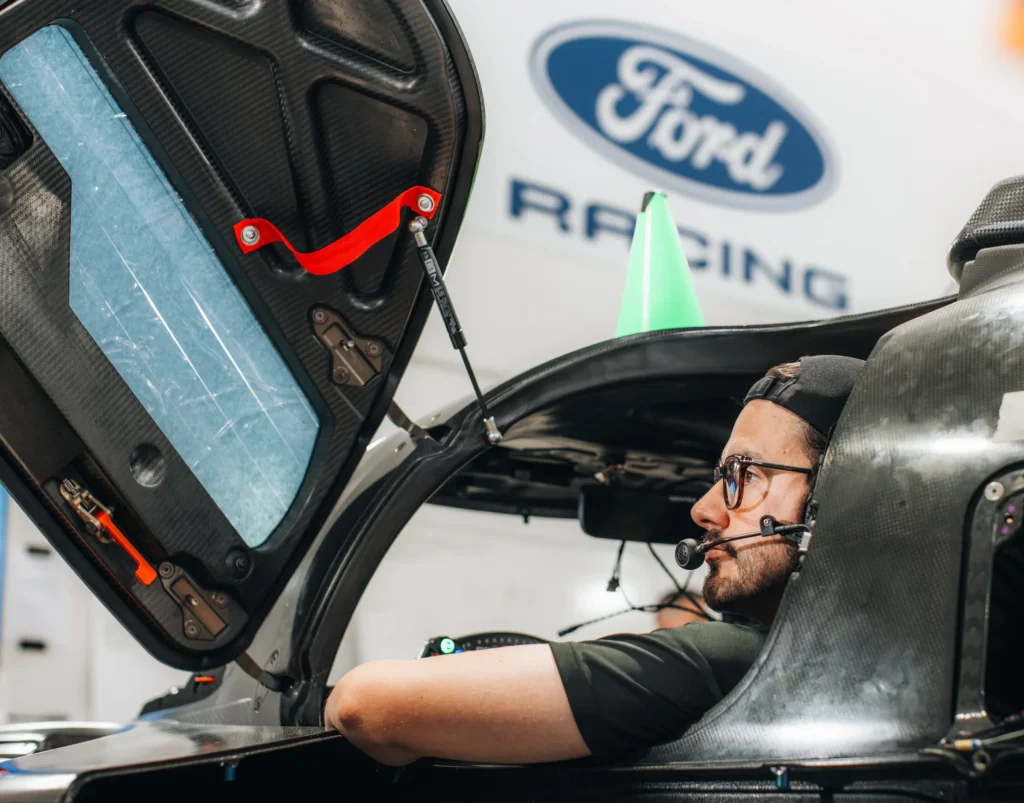 WEC: Ford liga motor V8 do hipercarro pela 1ª vez