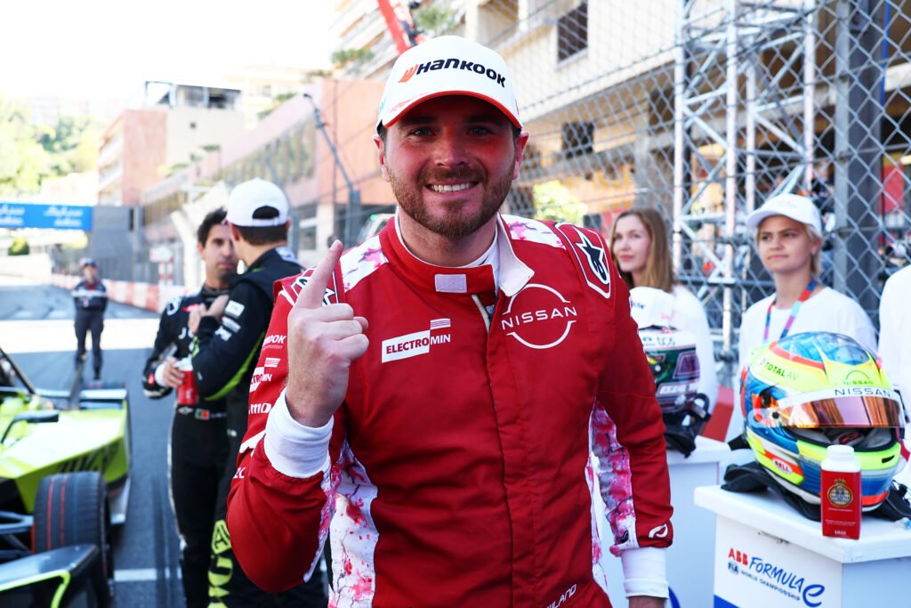 FE: Nissan segura Rowland e avalia ex-F2 para 2ª vaga