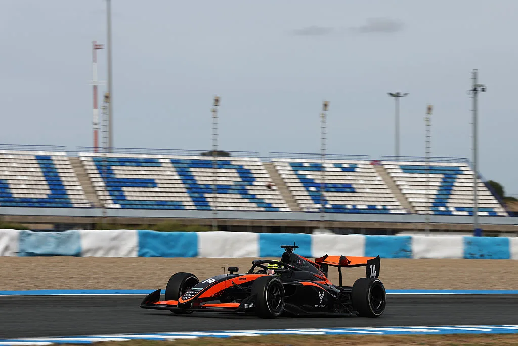 F3: Macedo lidera dia 2 em Jerez; Clerot é terceiro